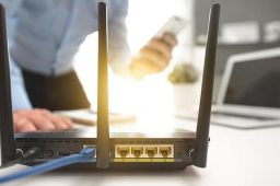 بهترین مرکز فروش انواع روتر در تهران | فاوا رایان